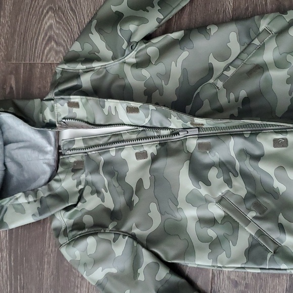 Kids Camo Raincoat with hood and pockets 3T Unisex - Water resistant jacket - Picture 4 of 10